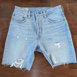 Levi’s 501 Original Mid Thigh Shorts